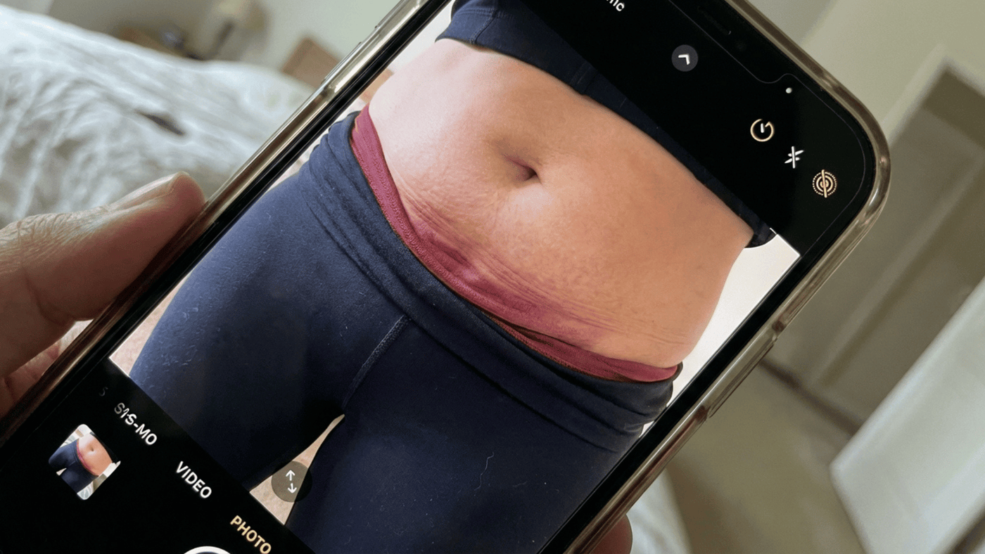 Photo de ventre prise au téléphone
